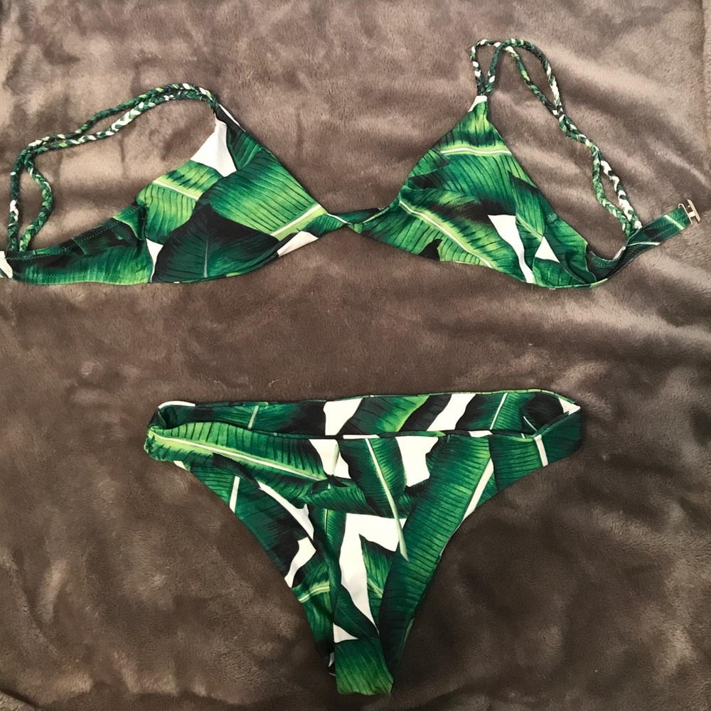 Super cute palm leaf bikini! NWOT